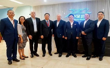 中城衛保安集團和全球著名押運及現金處理公司——美國布林克公司在上海中城衛總部簽署合作協議，正式宣告成立合資公司